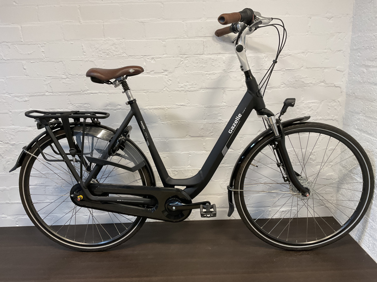 Gazelle Orange C7+