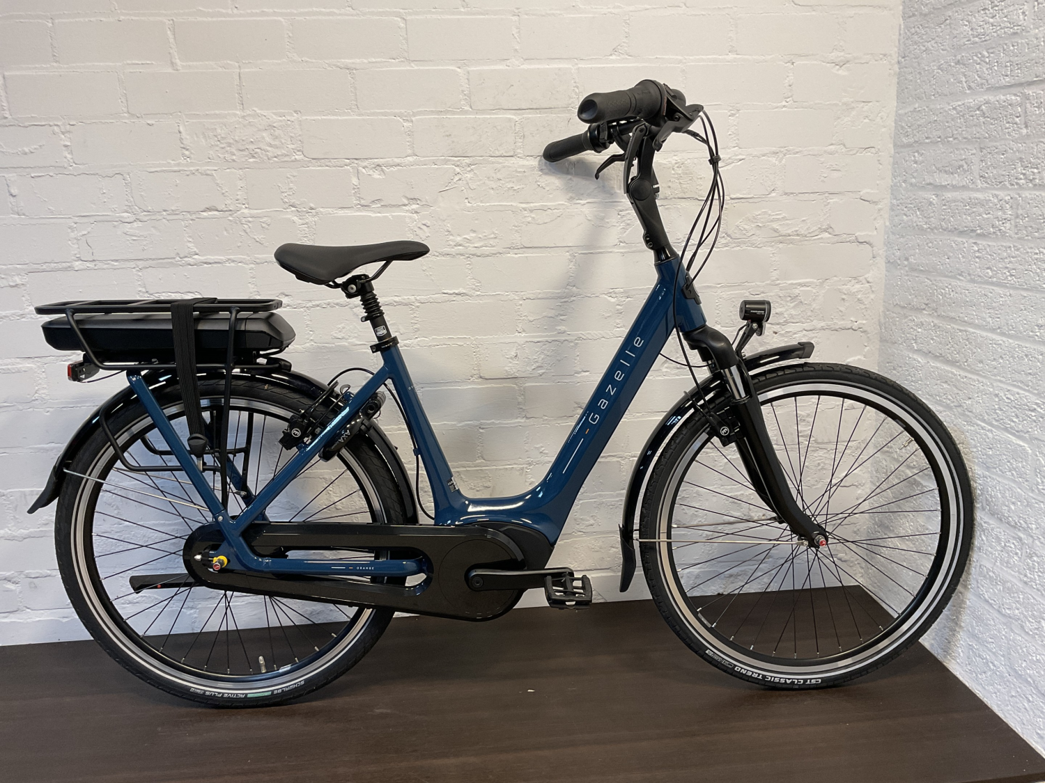 Gazelle Orange C7+ HMB 26''