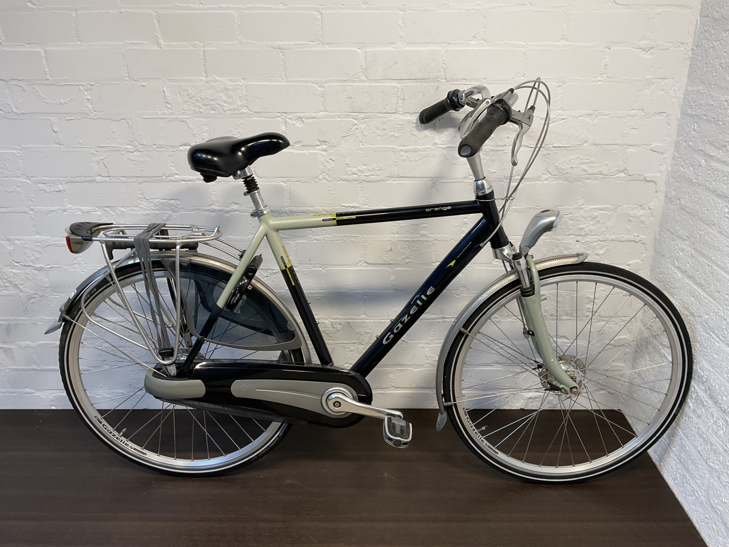 Gazelle Orange H57