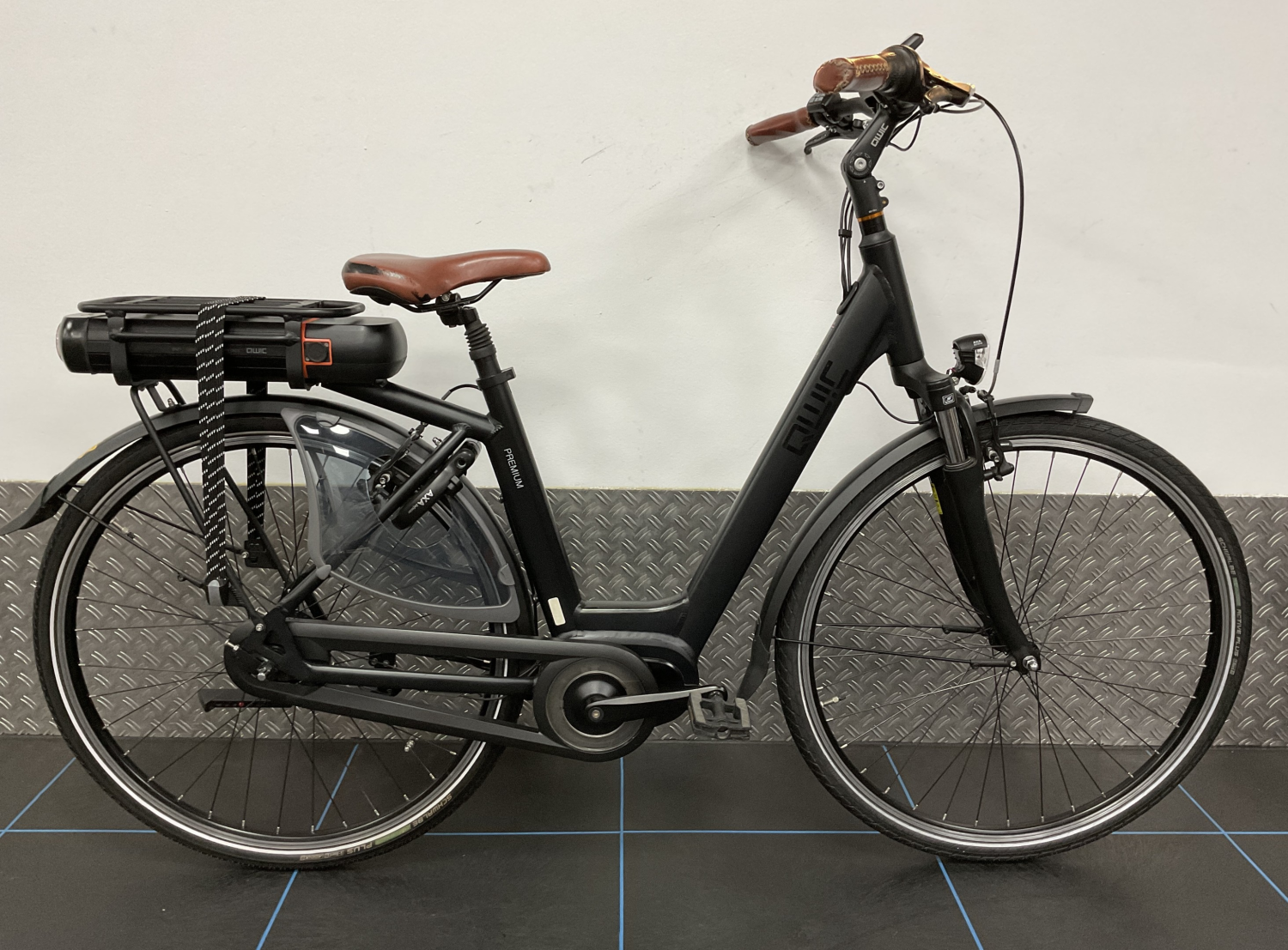 Qwic Premium MN7VV Dli49 N7